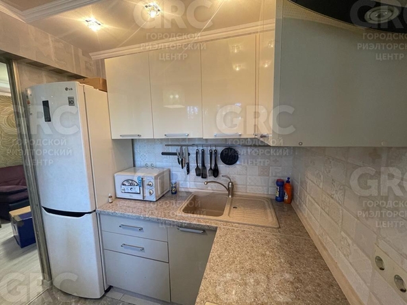 
   Продам 1-комнатную, 26.9 м², Ульянова ул, 107

. Фото 2.