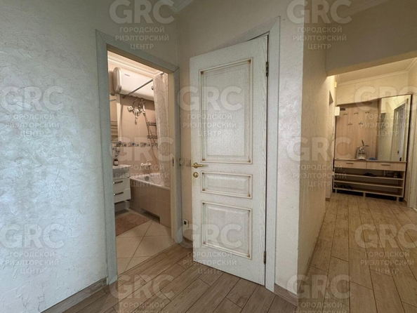 
  Продается 3-комн. квартира, 71.8 м², Туапсинская ул, д. 2Б
. Фото 17.