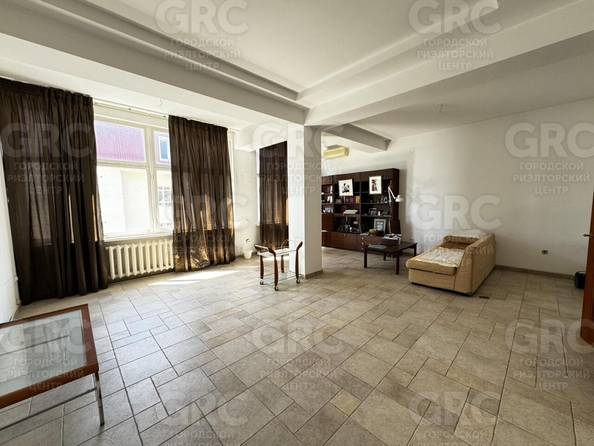 
   Продам 2-комнатную, 89 м², Клубничная ул, 6а

. Фото 11.