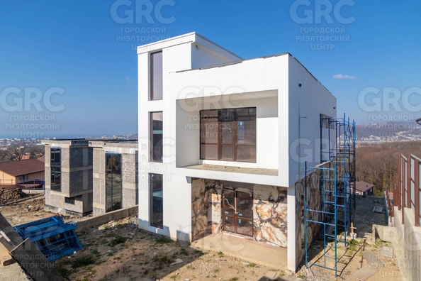 
   Продам дом, 349.8 м², Сочи

. Фото 1.