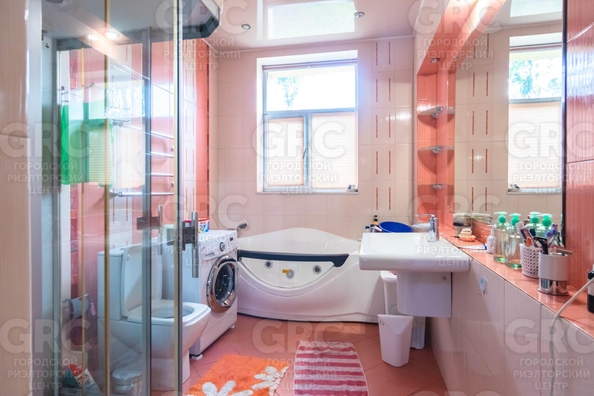 
   Продам дом, 280 м², Сочи

. Фото 13.