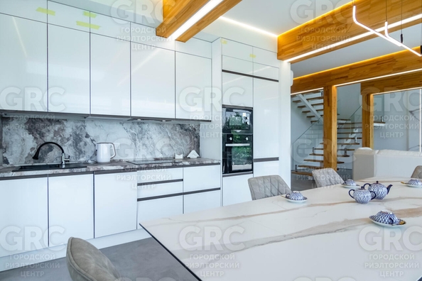 
   Продам коттедж, 280 м², Сочи

. Фото 22.