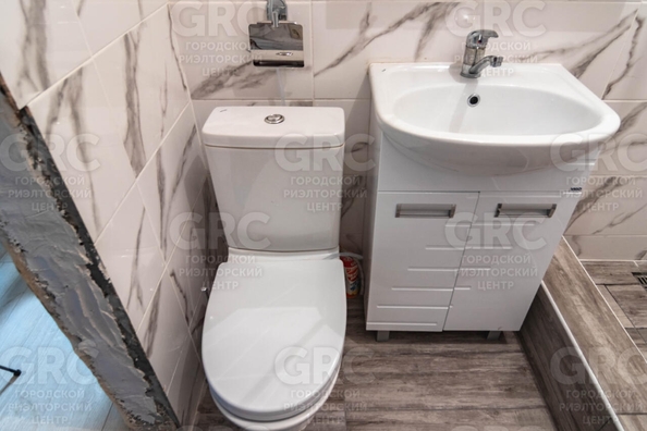 
   Продам 2-комнатную, 33.2 м², Виноградная ул, 121/6

. Фото 4.