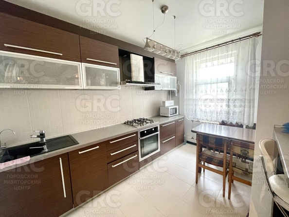 
   Продам 3-комнатную, 76.5 м², Пластунская ул, 177

. Фото 1.