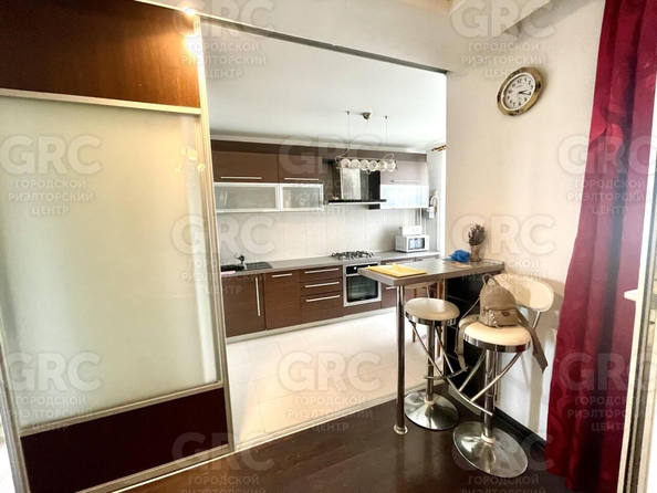 
   Продам 3-комнатную, 76.5 м², Пластунская ул, 177

. Фото 2.