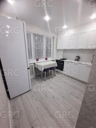 
   Продам 2-комнатную, 54 м², Виноградная ул, 152

. Фото 11.