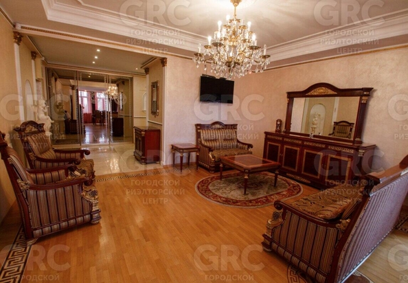 
   Продам 4-комнатную, 185 м², Виноградная ул, 53/15

. Фото 3.