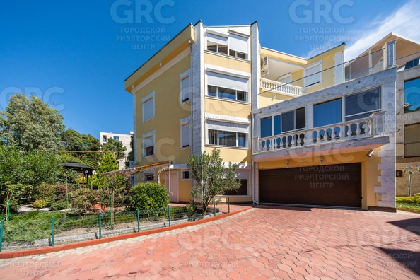 
   Продам дом, 580 м², Сочи

. Фото 3.