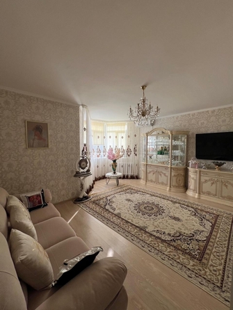 
  Продается 2-комн. квартира, 77 м², Омелькова ул, д. 20к2
. Фото 1.