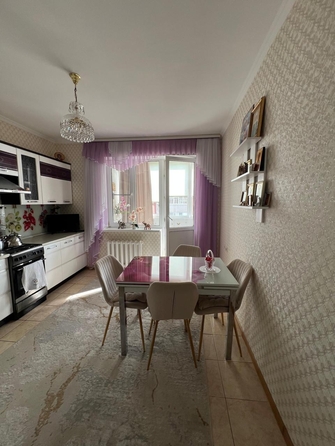 
  Продается 2-комн. квартира, 77 м², Омелькова ул, д. 20к2
. Фото 4.