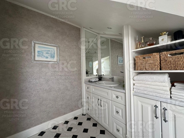 
  Продается 4-комн. квартира, 100 м², Советская ул, д. 57
. Фото 15.
