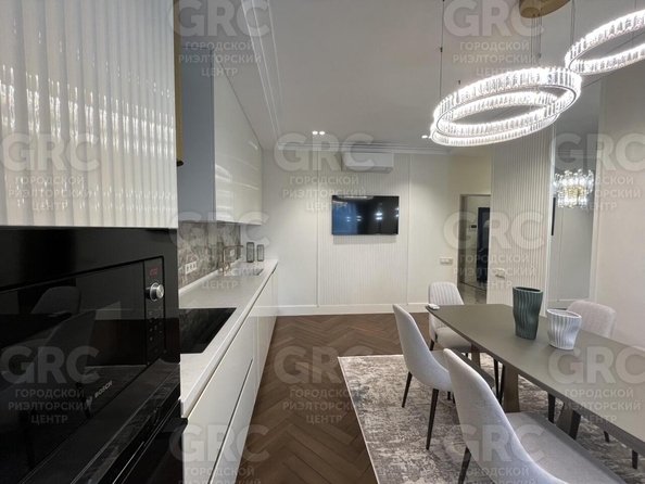 
  Продается 2-комн. квартира, 63 м², Парковая ул, д. 5
. Фото 17.
