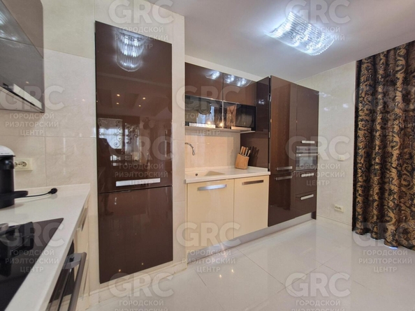 
  Продается 2-комн. квартира, 110 м², Сухумское шоссе ул, д. 13/7
. Фото 7.