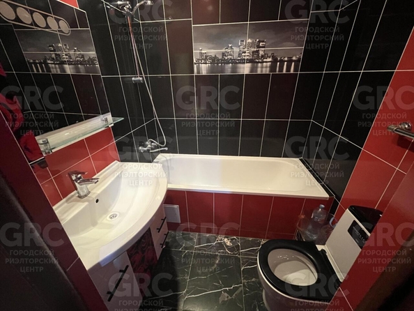 
   Продам 1-комнатную, 42 м², Пасечная ул, 7

. Фото 4.