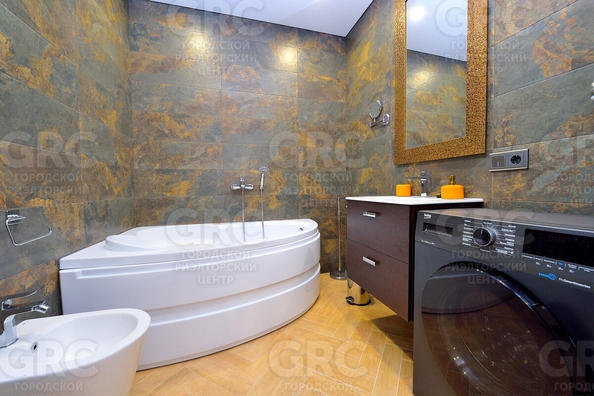 
  Продается 2-комн. квартира, 63 м², Трунова пер, д. 6к1
. Фото 8.