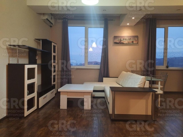 
  Продается 1-комн. квартира, 47 м², Вишневая ул, д. 35
. Фото 4.