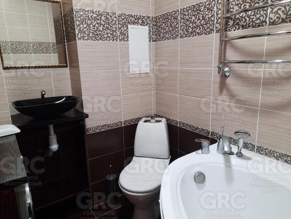 
  Продается 1-комн. квартира, 47 м², Вишневая ул, д. 35
. Фото 9.