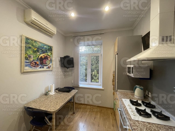 
  Продается 2-комн. квартира, 60 м², Конституции СССР ул, д. 22
. Фото 9.