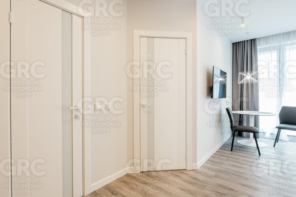 
  Продается апартамент, 35 м², Конституции СССР ул, д. 18
. Фото 2.