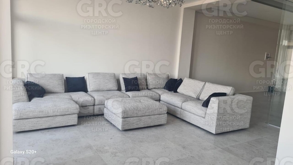 
   Продам 2-комнатную квартира, 77 м², Гагринская ул, 3/8

. Фото 2.