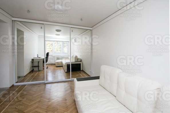
   Продам 2-комнатную, 45 м², Новоселов ул, 11

. Фото 6.