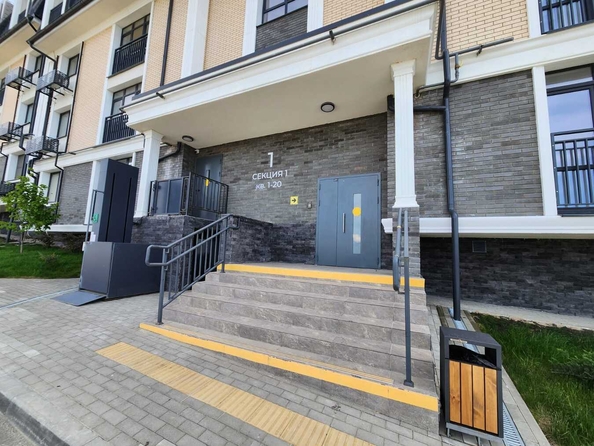 
  Продается 2-комн. квартира, 40 м², Николая Старшинова ул, д. 12к1
. Фото 1.