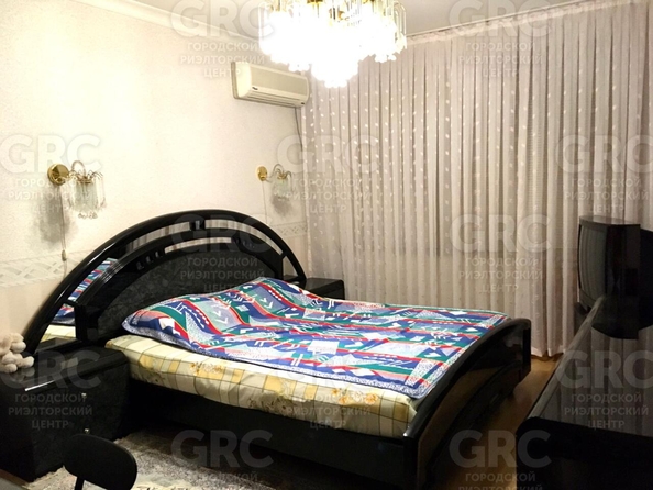 
  Продается 2-комн. квартира, 54 м², Учительская ул, д. 30
. Фото 5.