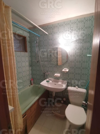 
   Продам 2-комнатную, 49 м², Цюрупы ул, 10

. Фото 7.