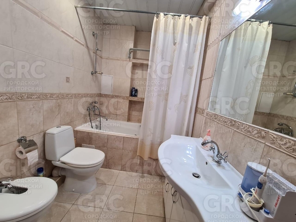 
  Продается 2-комн. квартира, 68.9 м², Клубничная ул, д. 88
. Фото 5.