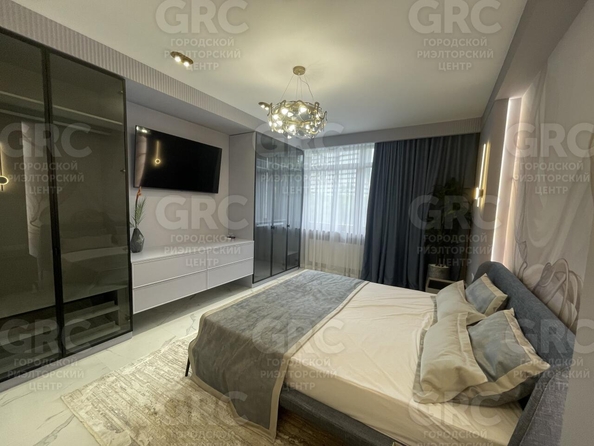 
  Продается 4-комнатный апартамент, 250 м², Черноморская ул, д. 4Д
. Фото 13.