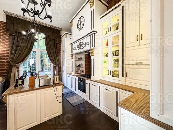 
  Продается дом, 240 м², Сочи
. Фото 7.
