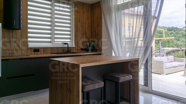 
  Продается дом, 200 м², Сочи
. Фото 10.