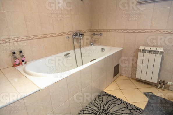 
   Продам дом, 240 м², Сочи

. Фото 14.