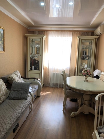 
   Продам 2-комнатную, 53 м², Солнечная ул, 54

. Фото 1.