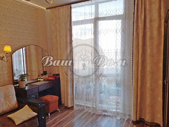 
  Продается 2-комн. квартира, 65.9 м², Суворова ул, д. 27к1
. Фото 3.