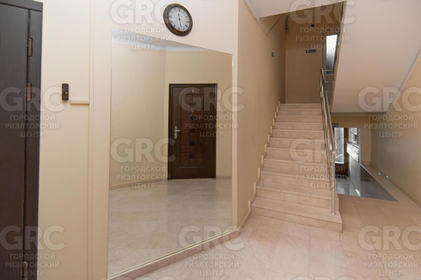 
  Продается 3-комн. квартира, 110.3 м², Виноградная ул
. Фото 5.