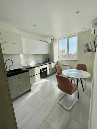 
  Продается 2-комн. квартира, 73 м², Ленина ул, д. 183
. Фото 1.