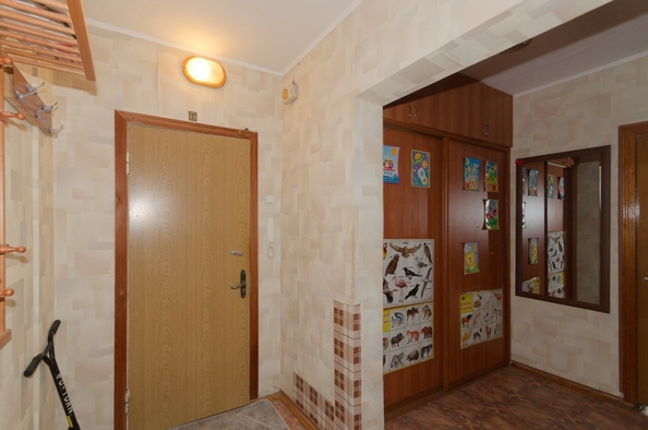 
  Продается 2-комн. квартира, 66 м², Крылова ул, д. 81
. Фото 2.