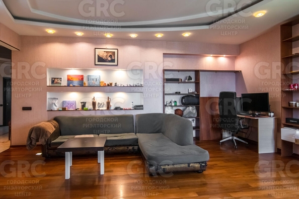 
  Продается 4-комн. квартира, 118.5 м², Виноградная ул, д. 15/1
. Фото 5.