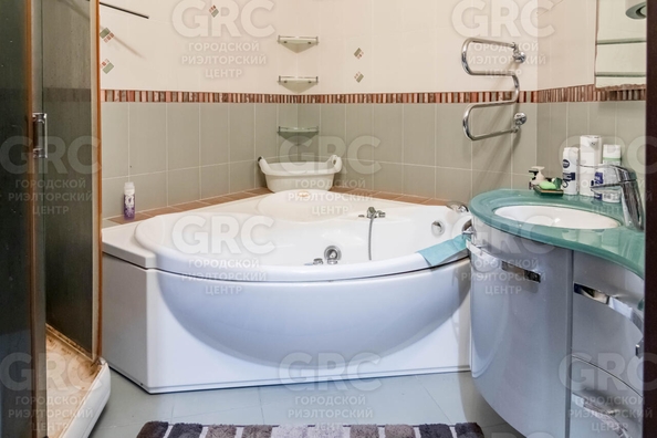 
  Продается 4-комн. квартира, 118.5 м², Виноградная ул, д. 15/1
. Фото 24.