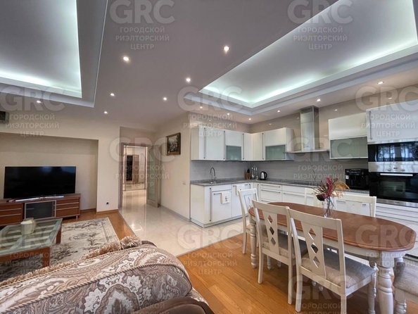 
  Продается 2-комн. квартира, 138 м², Депутатская ул, д. 2
. Фото 4.