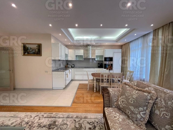 
  Продается 2-комн. квартира, 138 м², Депутатская ул, д. 2
. Фото 8.