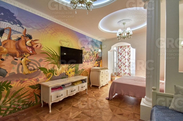 
  Продается 3-комн. квартира, 192 м², Первомайская ул, д. 19
. Фото 1.