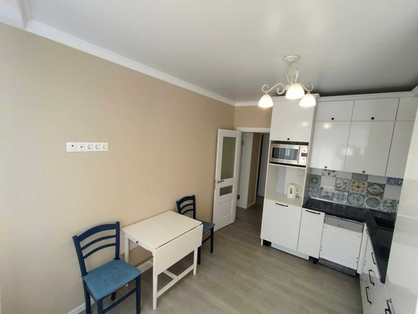 
  Продается 2-комн. квартира, 59 м², Астраханская ул, д. 76
. Фото 3.