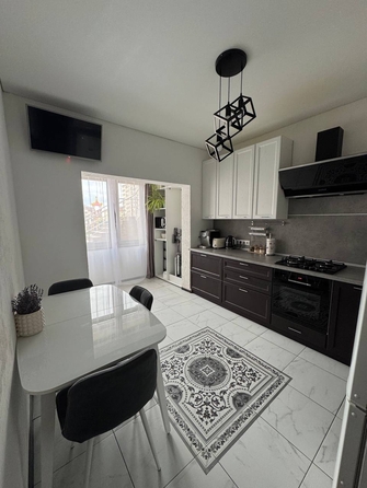 
  Продается 2-комн. квартира, 65 м², Одесская ул
. Фото 1.