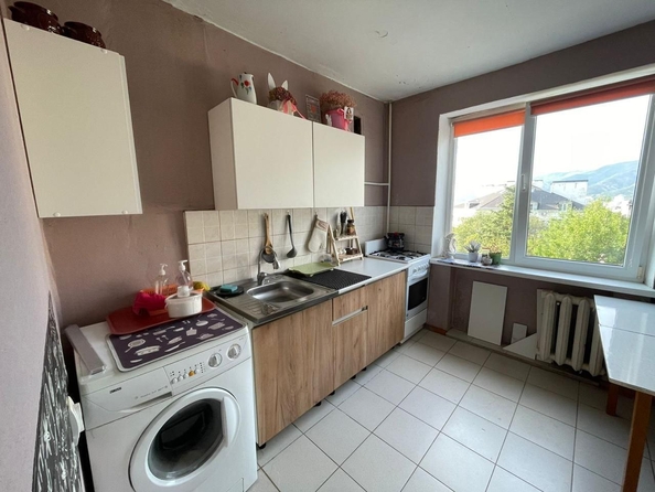 
  Продается 3-комн. квартира, 63 м², Орджоникидзе ул
. Фото 1.