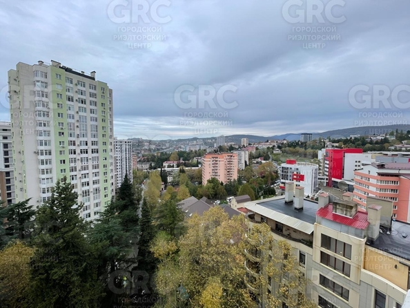 
  Продается 3-комн. квартира, 79.7 м², Туапсинская ул, д. 8
. Фото 7.