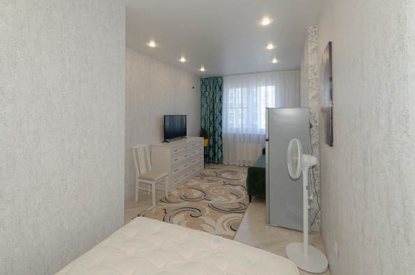 
  Продается 1-комн. квартира, 38 м², Омелькова ул, д. 93
. Фото 2.