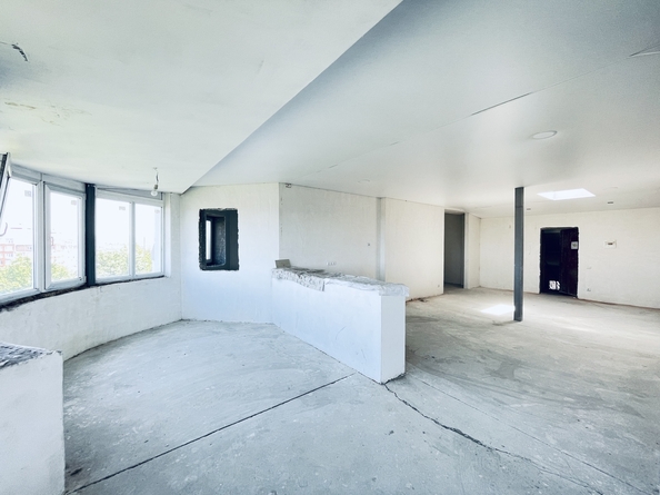 
  Продается 3-комн. квартира, 132 м², Крымская ул, д. 272
. Фото 2.