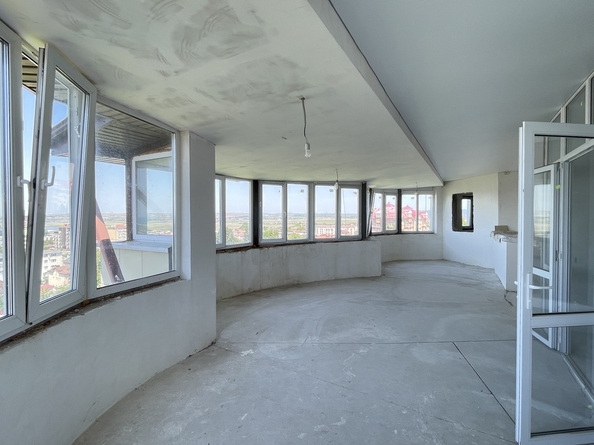 
  Продается 3-комн. квартира, 132 м², Крымская ул, д. 272
. Фото 5.